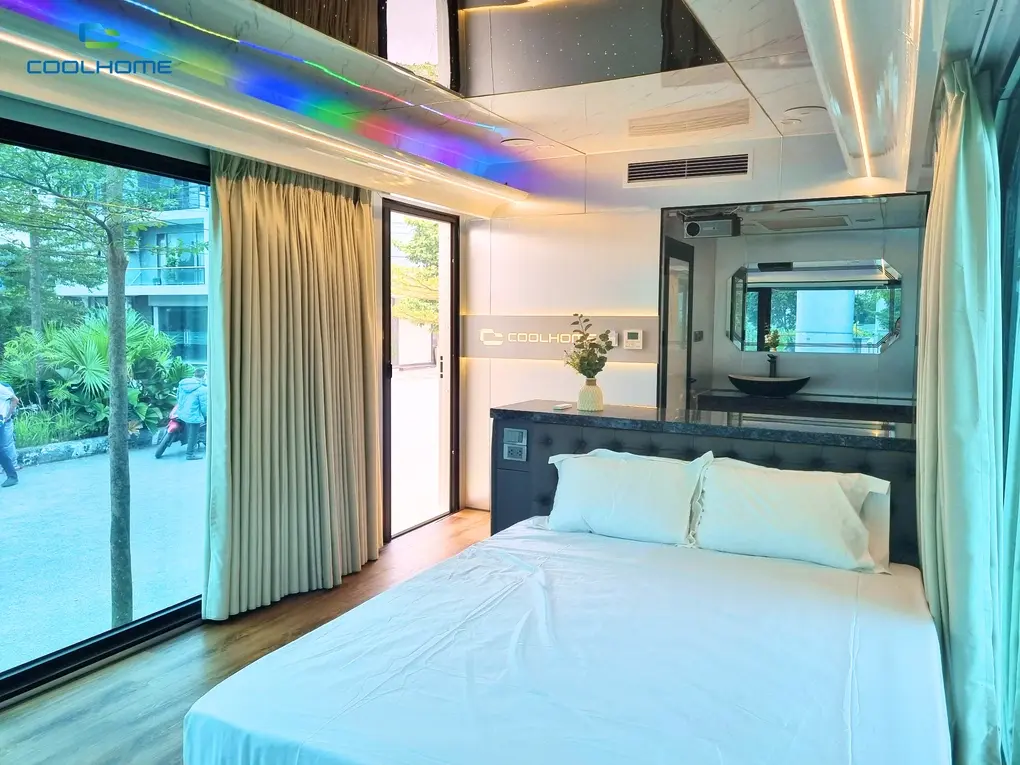 Không gian bên trong nhà phi thuyền di động Coolhome