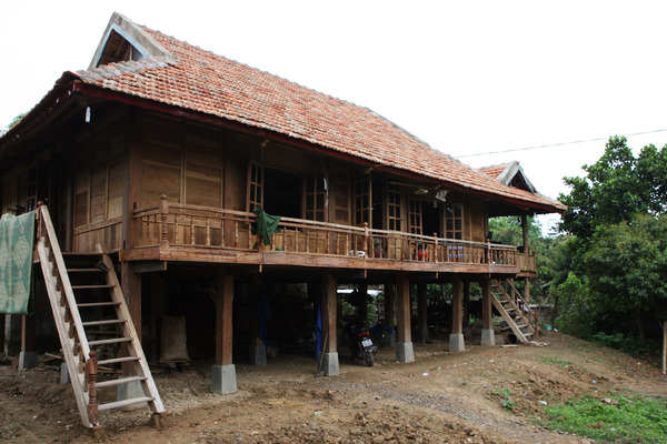 Nhà sàn không chỉ là nơi ở, mà còn là tác phẩm nghệ thuật, thể hiện cá tính riêng