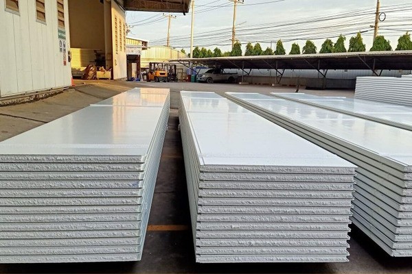 Nhà lắp ghép tấm panel EPS có chi phí hợp lý và khả năng cách âm, cách nhiệt tốt