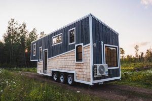 Off-grid mobile homes