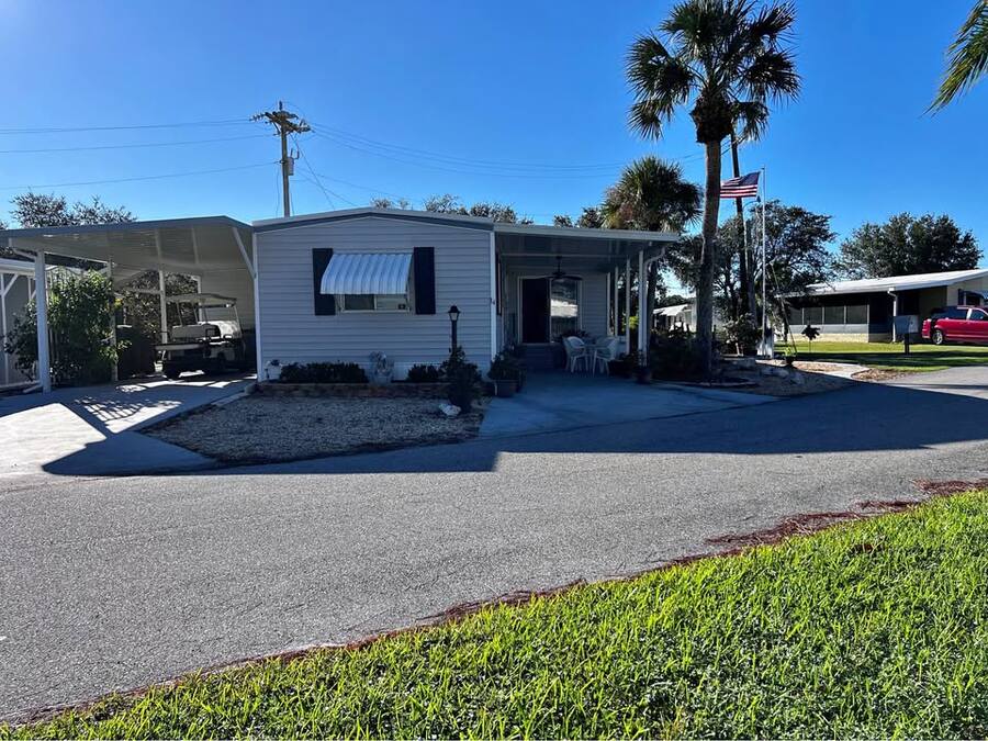 homes with carports