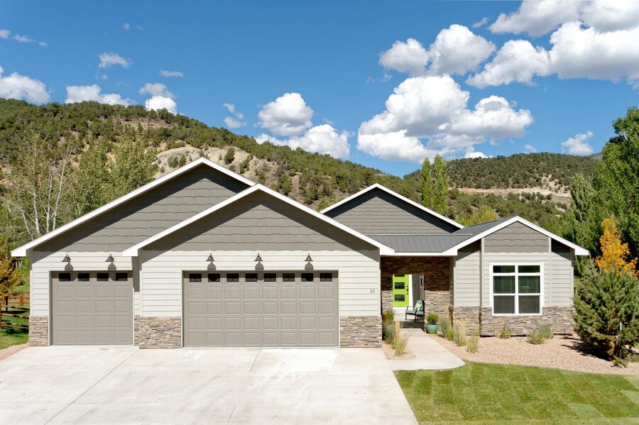Modular Homes with 2 Car Garage