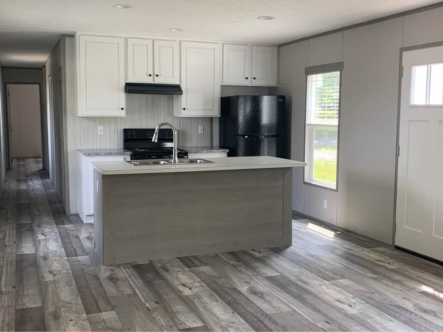 Modular Homes with Walk-in Closet
