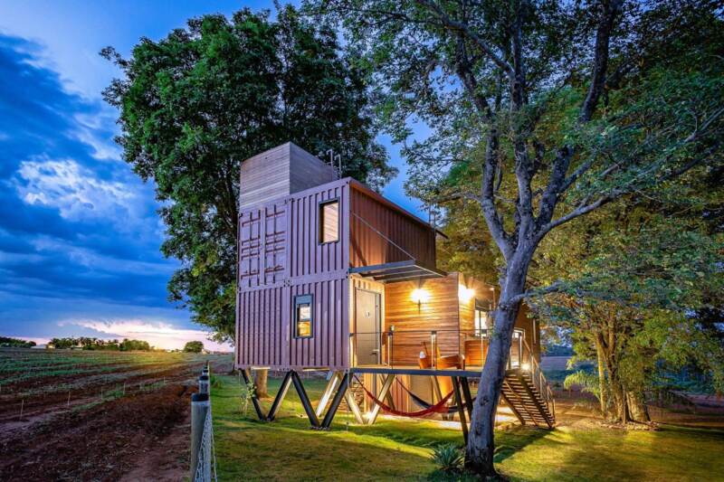 Nhà container lắp ghép 2 tầng dễ dàng tháo lắp và di chuyển