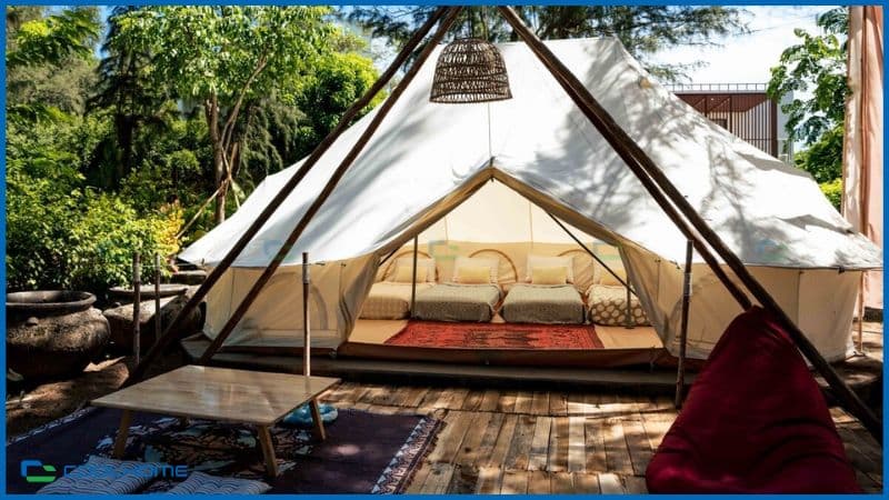 Những khu glamping sử dụng lều tam giác ngày càng thu hút giới trẻ và gia đình