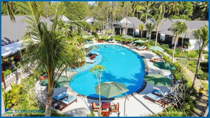 Kiến trúc độc đáo trong thiết kế resort tạo nên điểm nhấn nổi bật giữa thiên nhiên