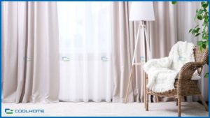 Rèm cửa nên cùng tông với nội thất để tạo sự liền mạch và cảm giác rộng rãi cho không gian