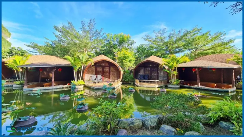 Resort phong cách bản địa với mái lá, tre nứa và họa tiết truyền thống