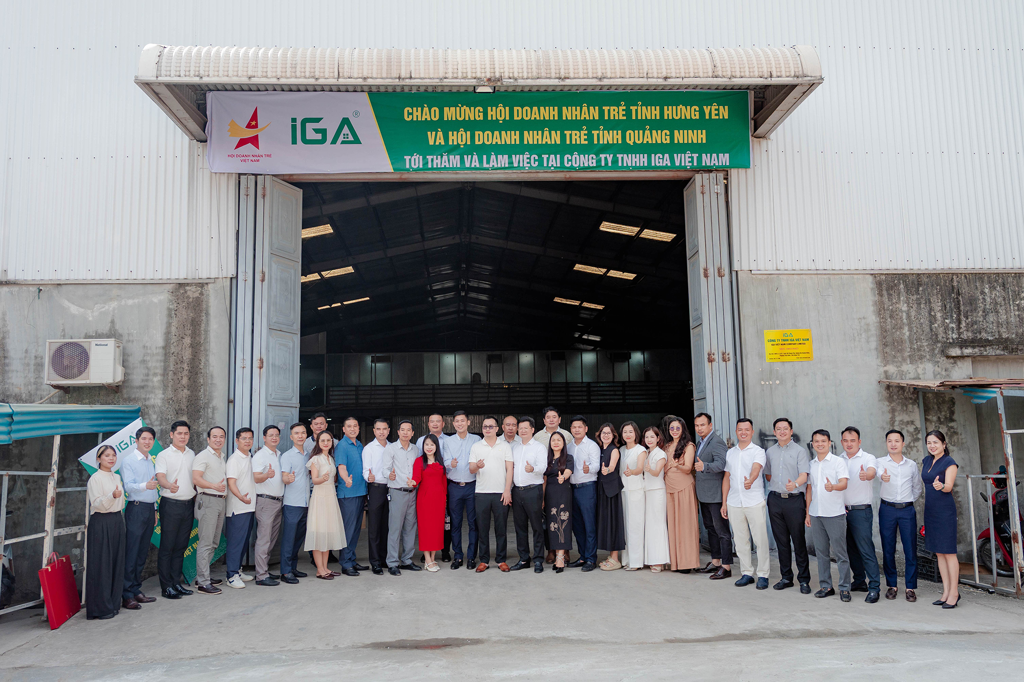 Chào mừng những doanh nhân trẻ đến thăm công ty TNHH IGA